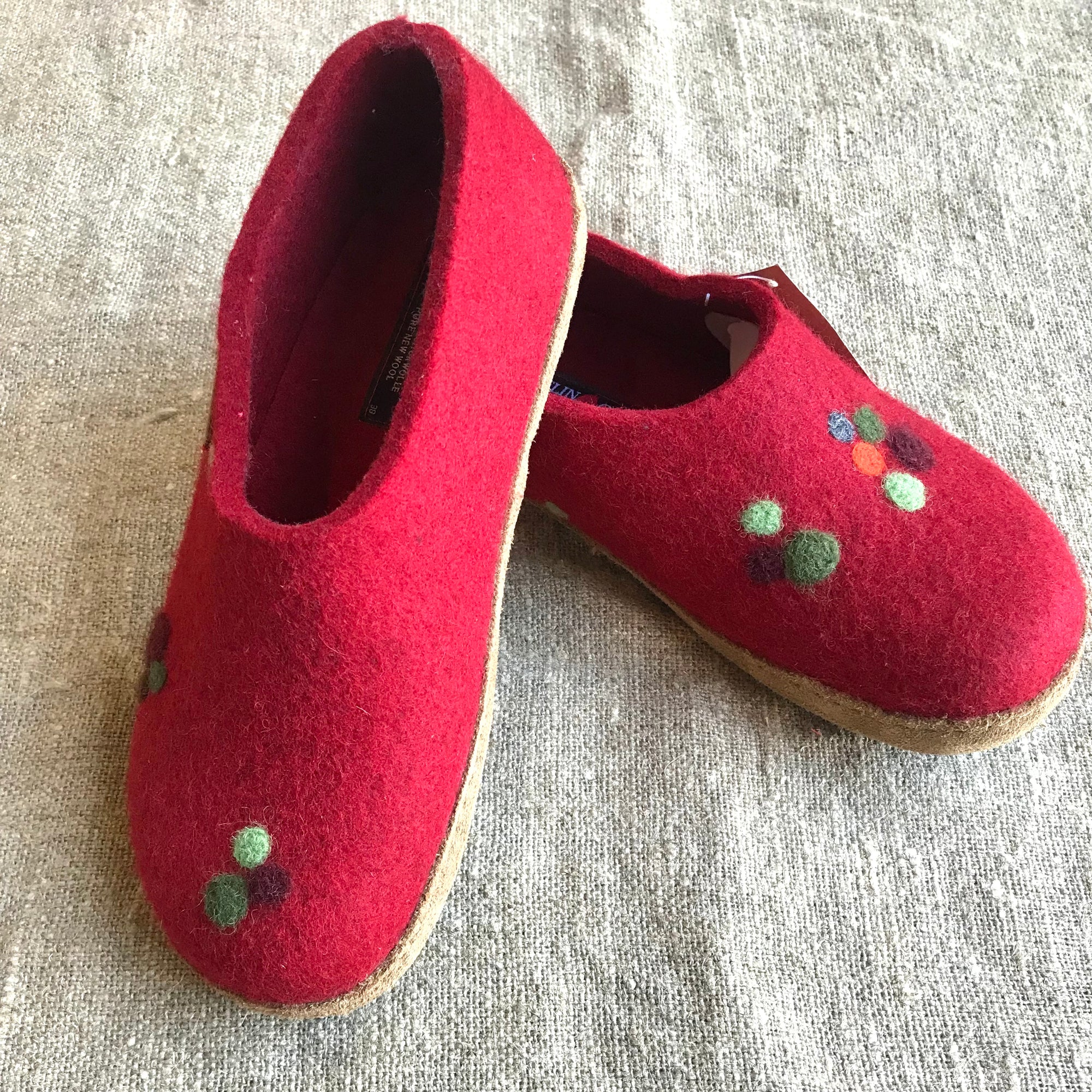 Toffel - Unisex Wool Felt Slippers with Leather Sole - Rubin (EU38) - NEW/MENDED