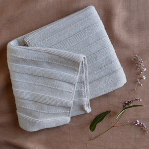 Hvid Holly Baby Blanket - 100% Merino Lambswool (70x95cm)