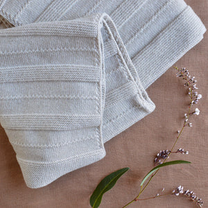 Hvid Holly Baby Blanket - 100% Merino Lambswool (70x95cm)