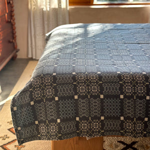 Welsh Knot Garden Throw - 100% Lambswool - Bluestone (120x200cm)