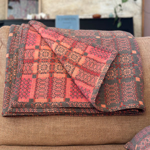 Welsh Knot Garden Throw - 100% Lambswool - Copper (120x200cm)