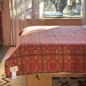 Welsh Knot Garden Throw - 100% Lambswool - Copper (120x200cm)