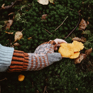 Jacquard Knit Hand Warmers - 100% Merino - Fästfolk (Adults)