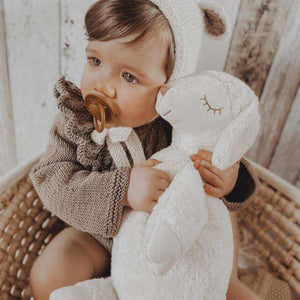 Cuddly Sheep Toy/Heat Pack in Organic Cotton/Lambswool - White (Large)