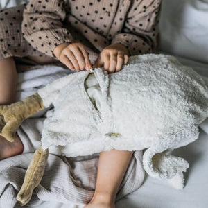 Cuddly Goose Toy/Heat Pack in Organic Cotton/Lambswool - White (Large)