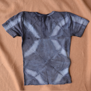 Child's Plant Dyed T-Shirt in 100% Organic Merino - Anthracite (1-6y) *Last ones