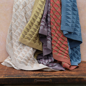 Baby Blanket Triangles - 100% Organic Plant Dyed GOTS Merino Wool (94x78m)