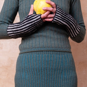Brioche Handwarmers - 100% Chunky Highland Wool - Black/Ecru (Adult)