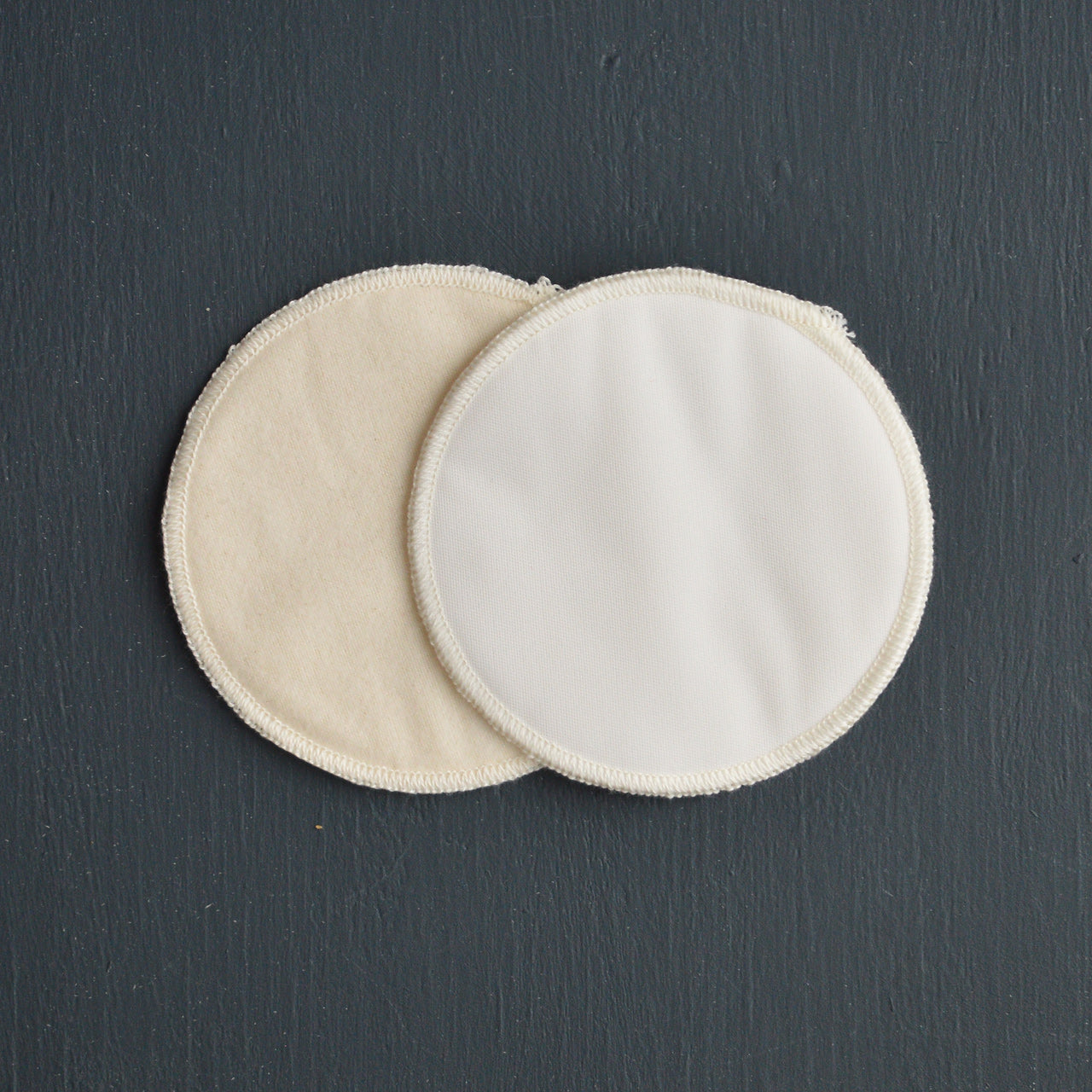 Breast Pads in Organic Cotton with microfibre waterproof outer
