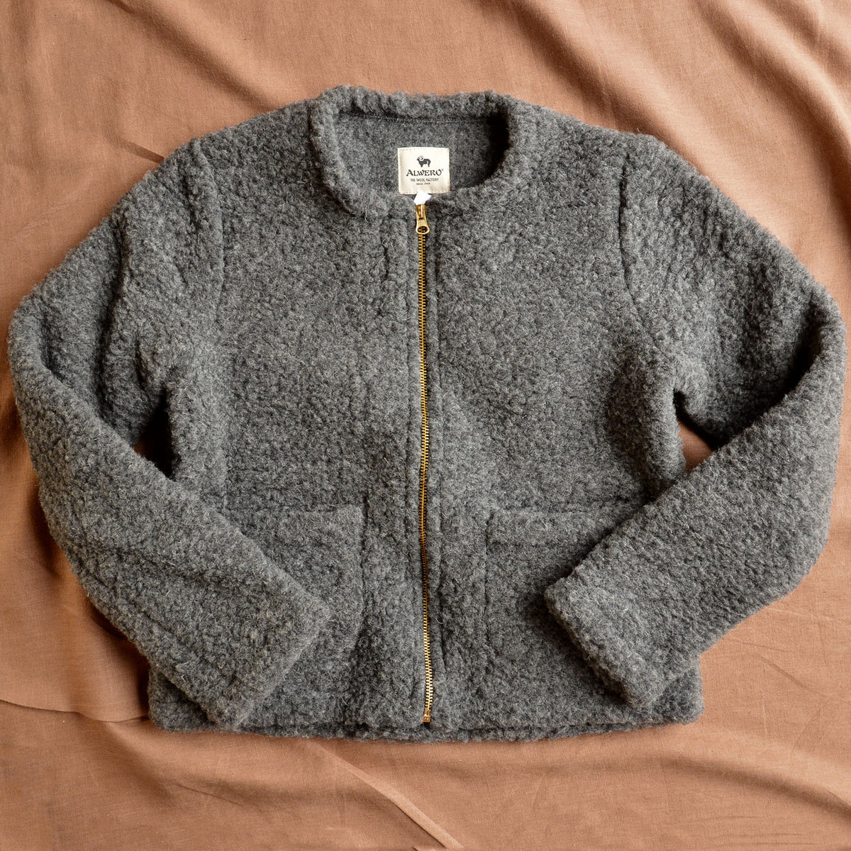 Women's Teddy Cropped Jacket - 100% Wool - Graphite (S, M, L)