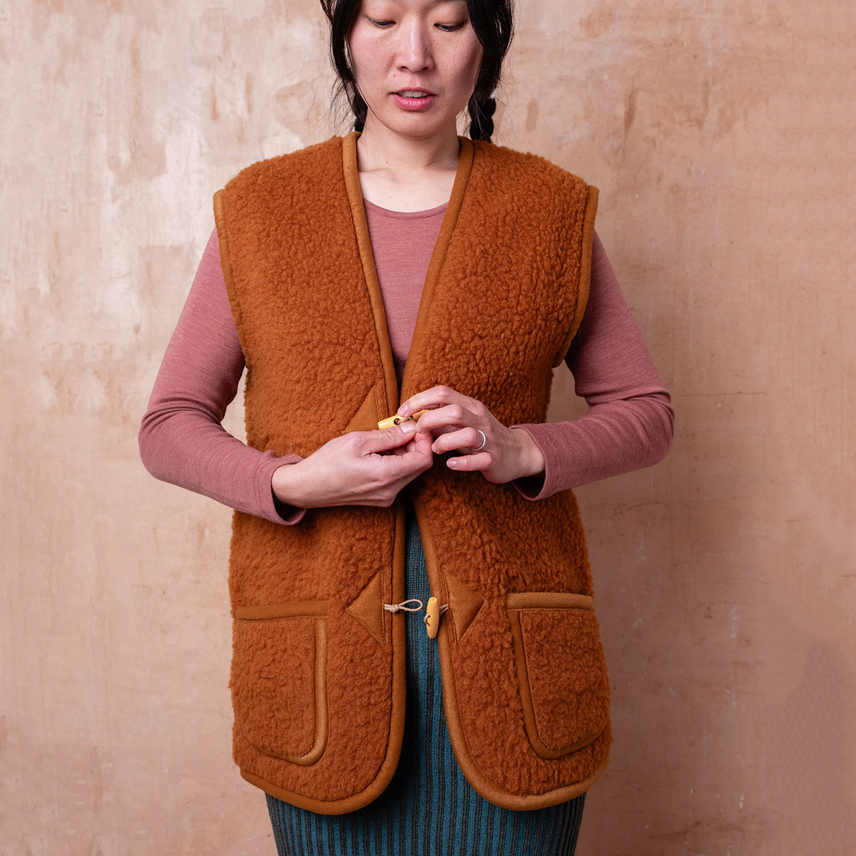 Women's Fleece Alpen Vest - 100% Wool - Caramel
