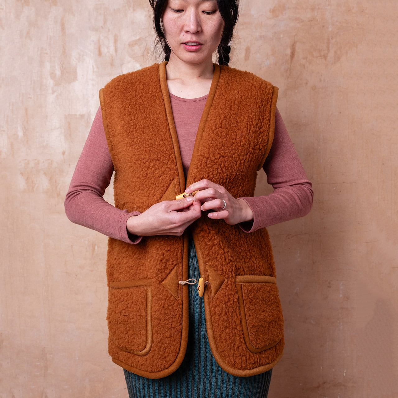 Women's Fleece Alpen Vest - 100% Wool - Caramel