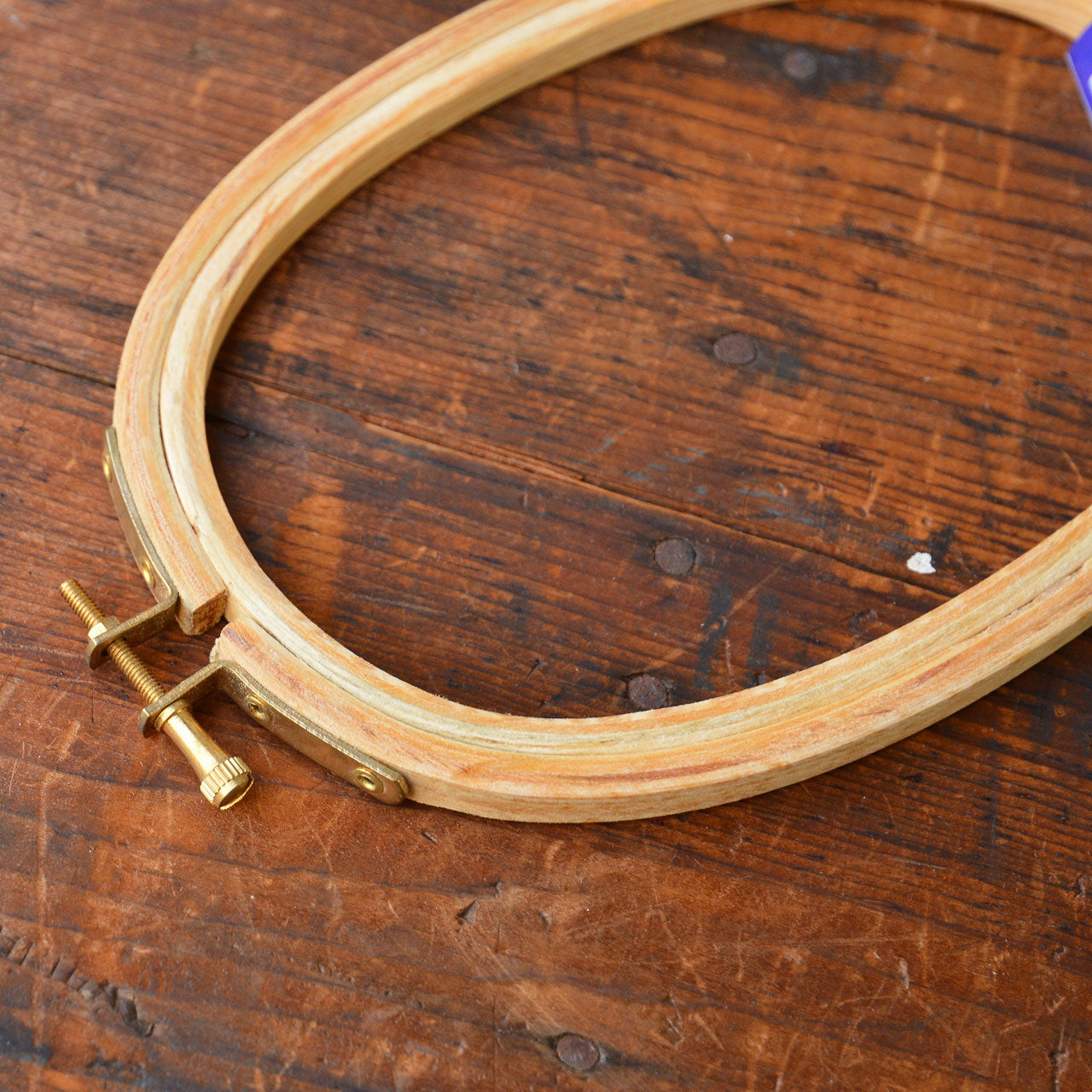 DMC Oval Embroidery Hoop (12.5x20cm)