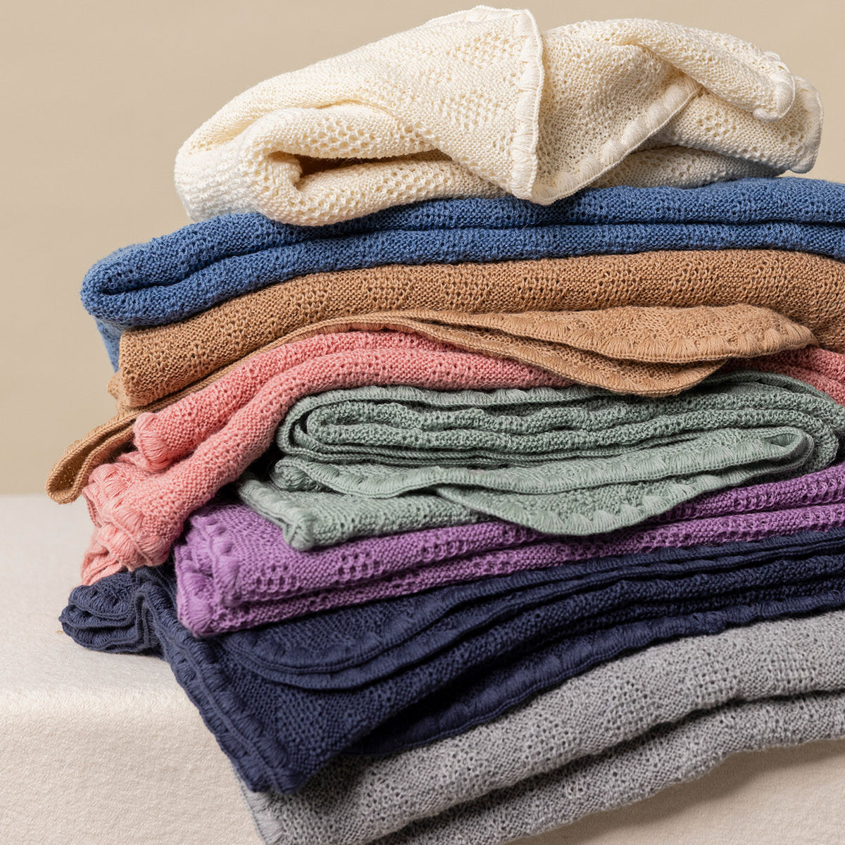 Knitted Baby Blanket in Organic Merino Wool (100x80cm)