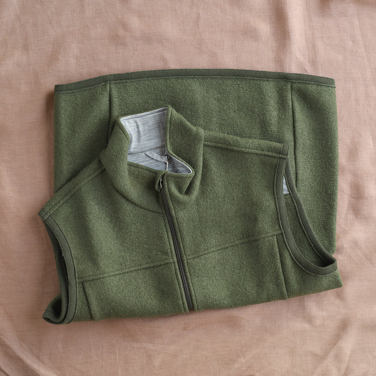 Men's Boiled Organic Wool Vest - Olive