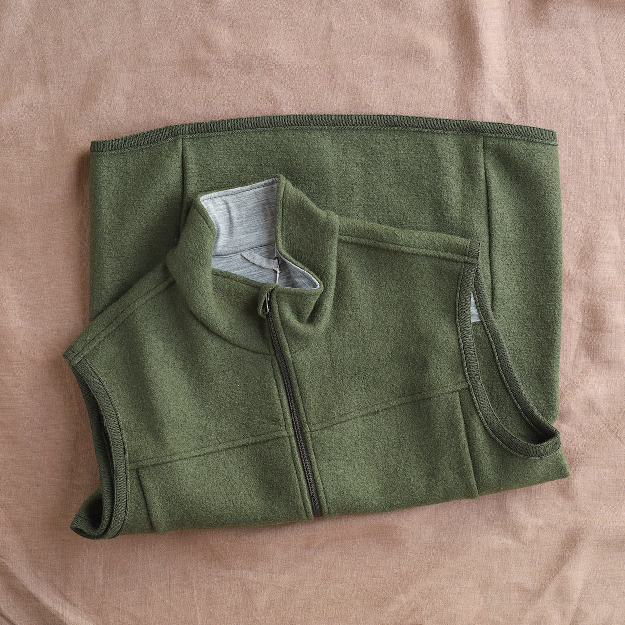 Men's Boiled Organic Wool Vest - Olive