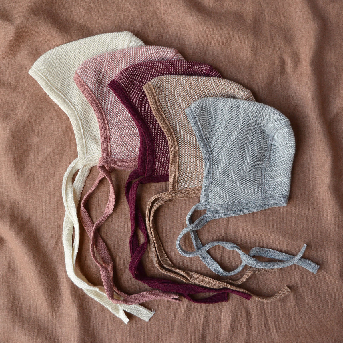 Bonnet in Organic Merino Wool (0-12m) *Returning 2026