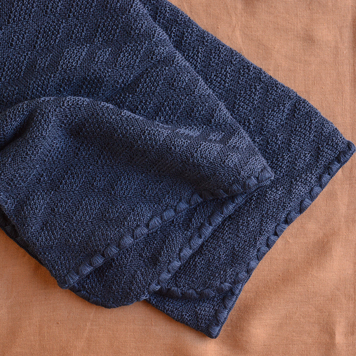 Knitted Baby Blanket in Organic Merino Wool - Indigo (100x80cm)