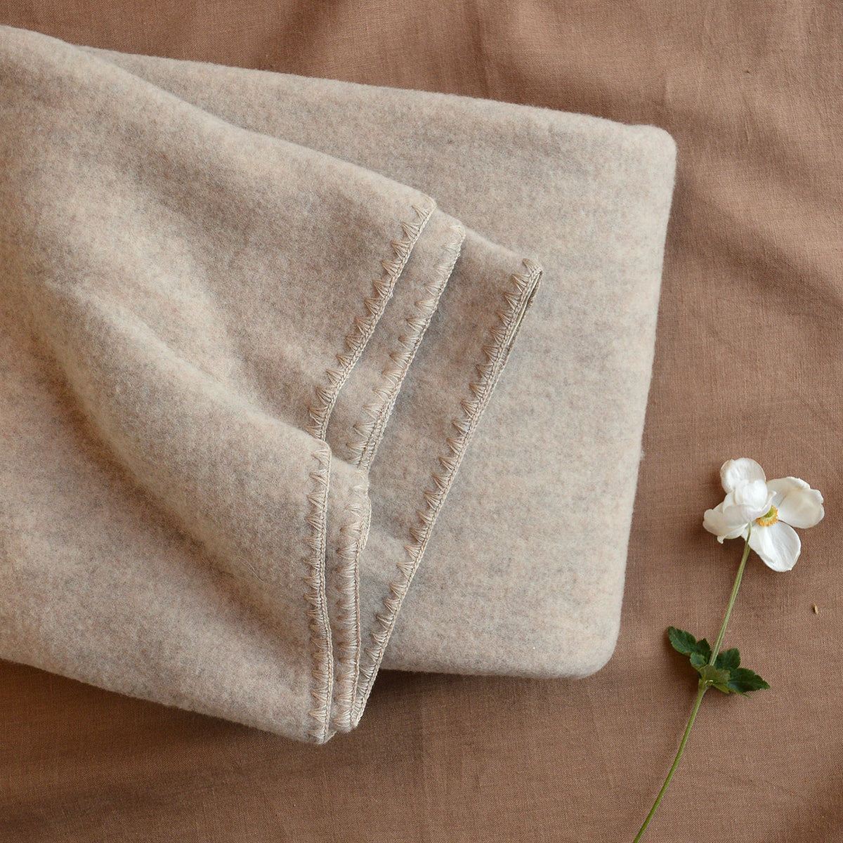 Organic Merino Wool Fleece Blanket - Sand (180x150cm)
