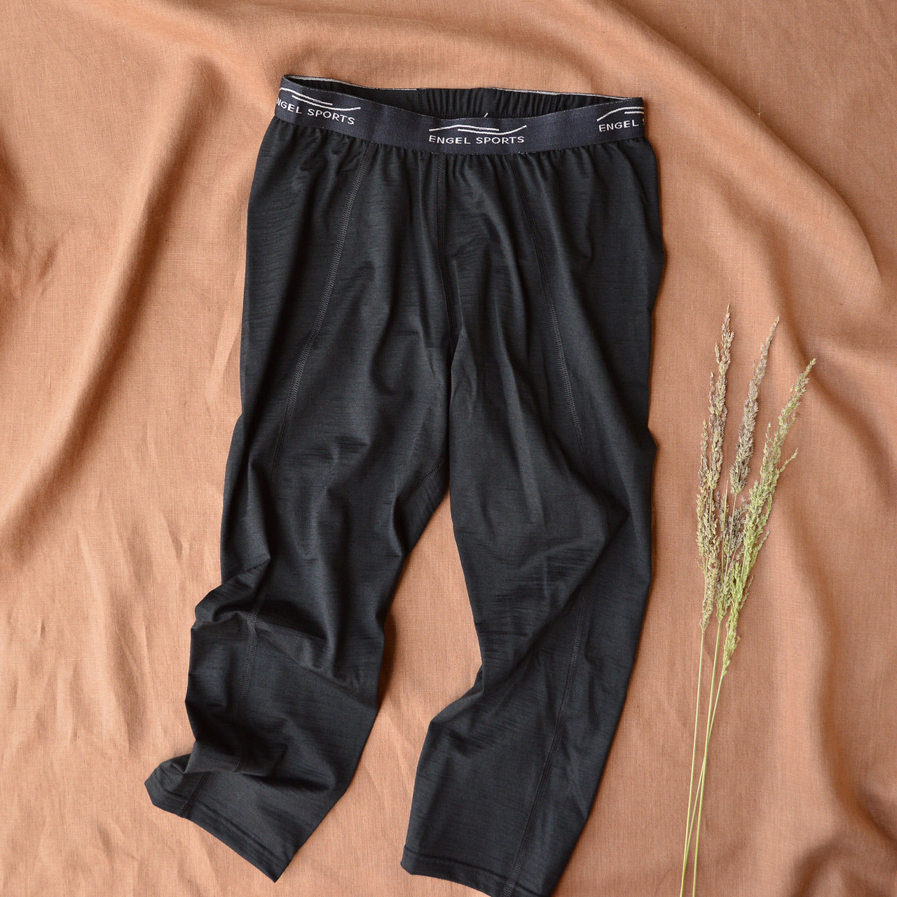 Sports Leggings 3/4 Length - Organic Merino/Silk - Black (Women's)