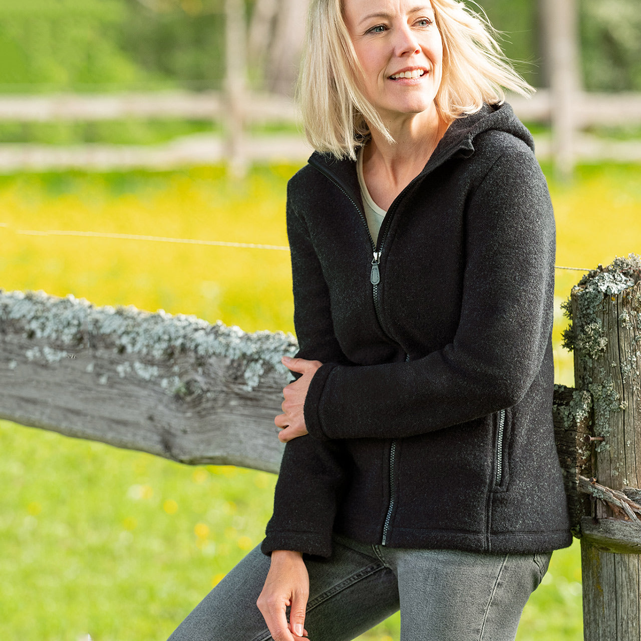 Women's Zip Jacket - 100% Organic Wool Fleece - Black