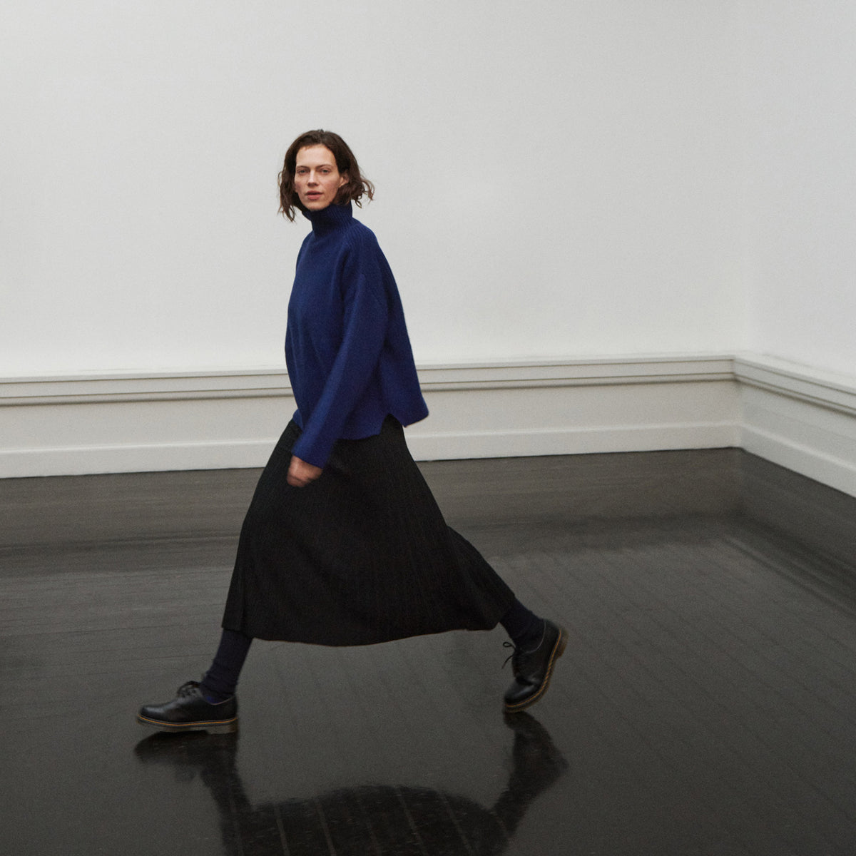 Women's Chunky Rib Sweater - 100% Lambswool - Navy/Sky AW25 (S, M) *Last ones