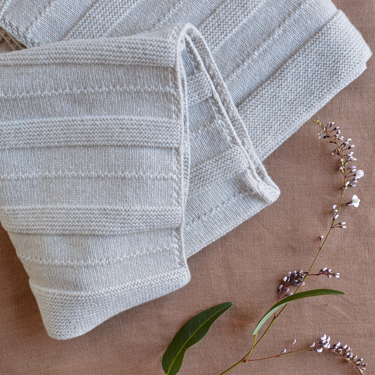 Hvid Holly Baby Blanket - 100% Merino Lambswool (70x95cm)