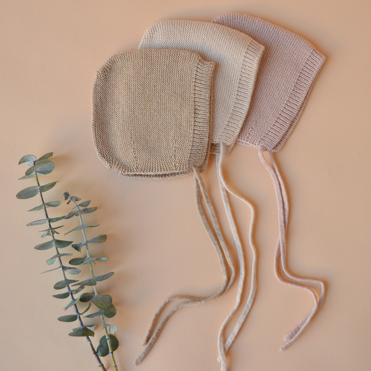 Hvid Baby Bonnet - 100% Merino Wool (Newborn)