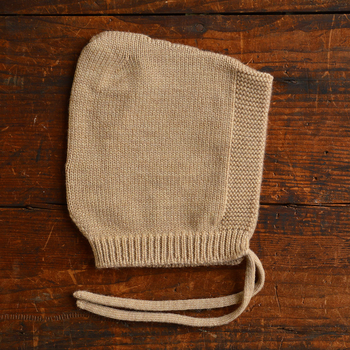 Hvid Pixie Baby Bonnet - 100% Merino Wool (0-12m)