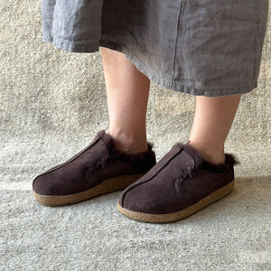 Sheepskin Clogs - Saskatchewan - Coffee (Adults 36-42)