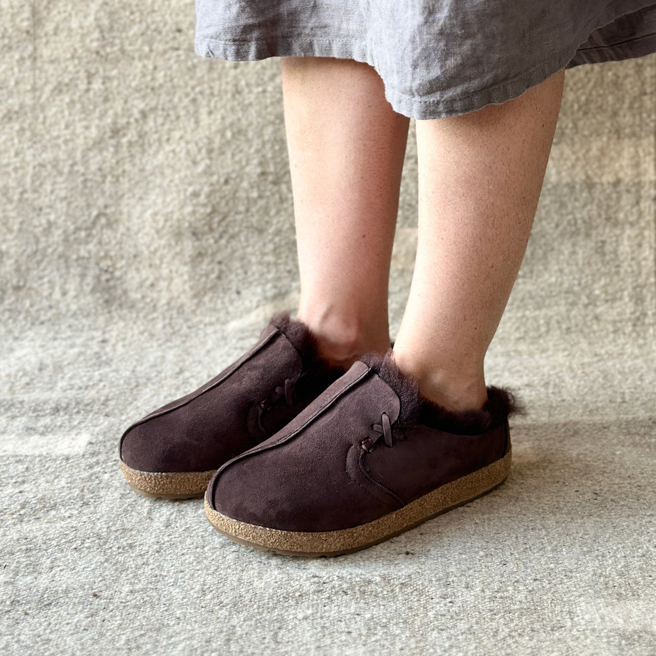 Sheepskin Clogs - Saskatchewan - Coffee AW24 (Adults 37-42)