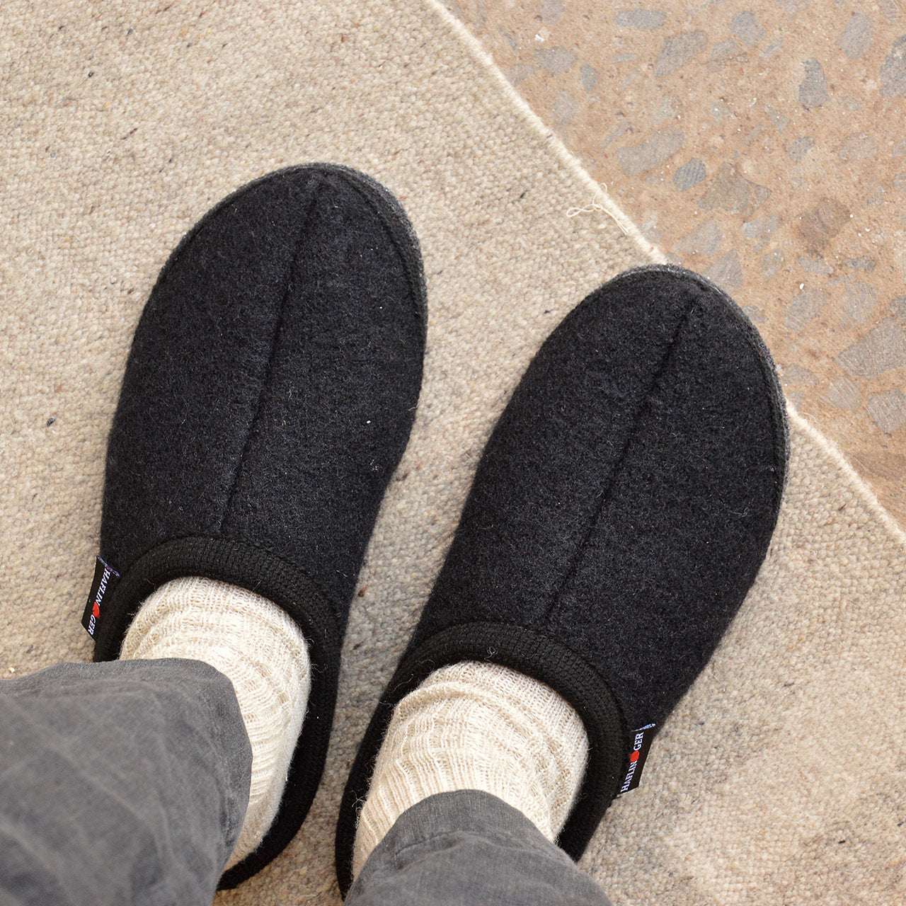 Boiled Wool Slippers - Alaska - Schwarz (Adults 36-48)