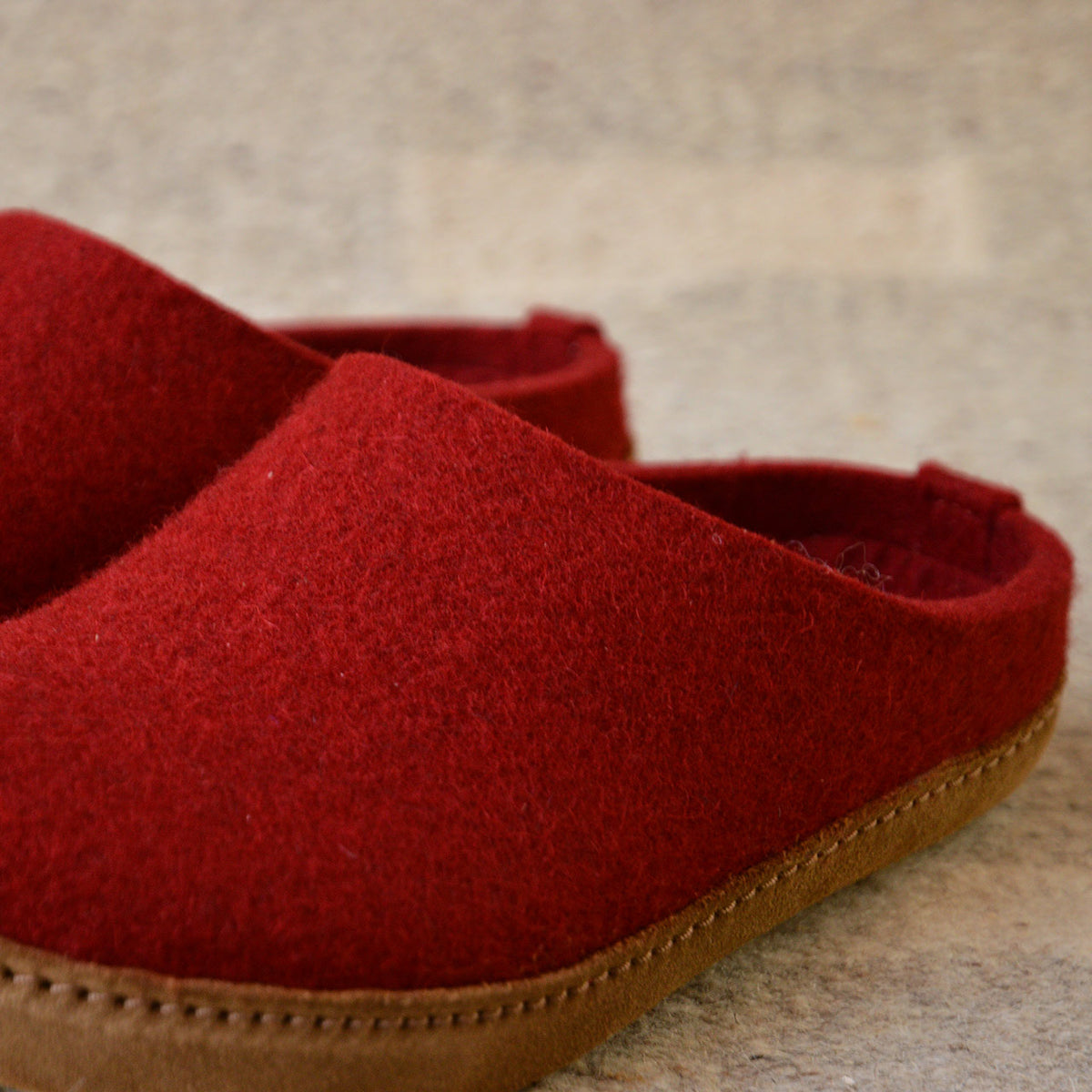Wool Felt Slippers - Toffel - Rubin (Adults 36-42)