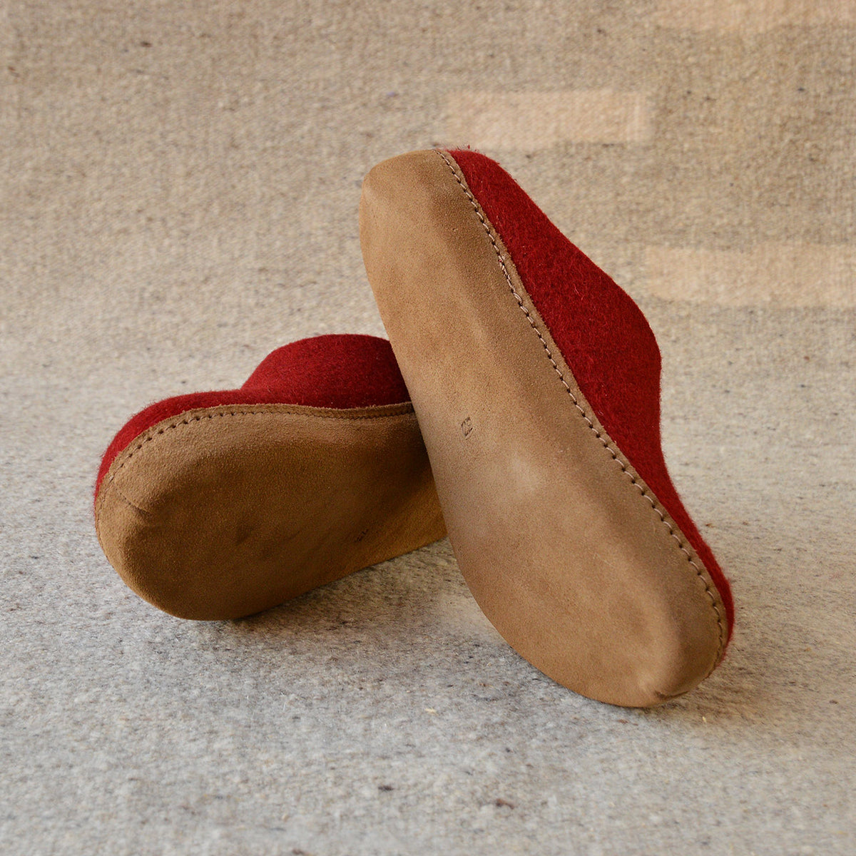 Wool Felt Slippers - Toffel - Rubin (Adults 36-42)