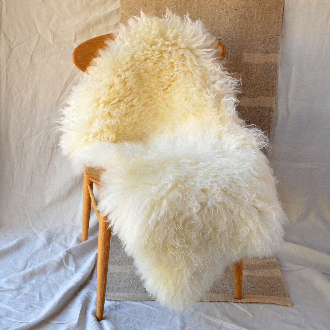 Curly Lambskin - Natural (100-110cm)