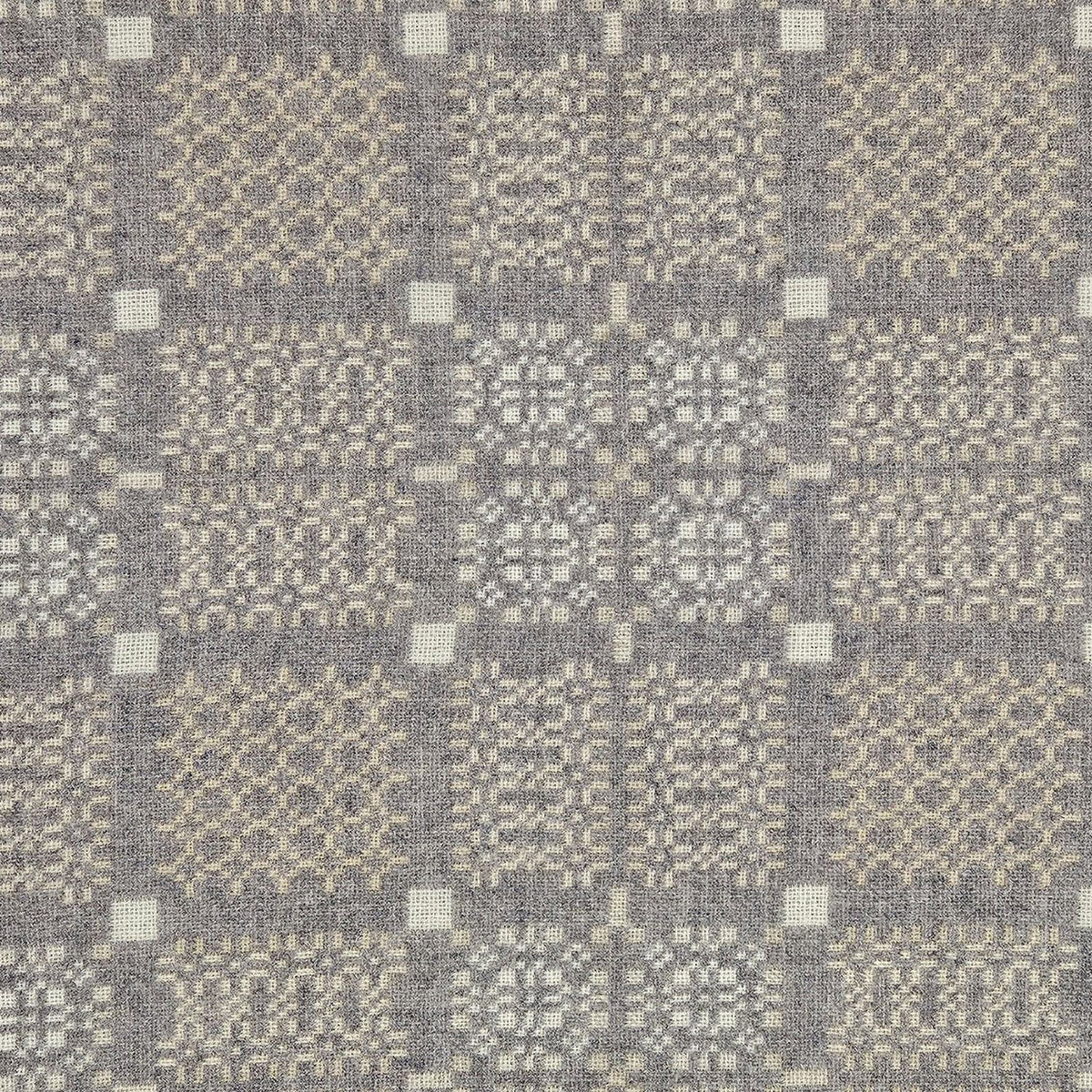 Welsh Knot Garden Throw - 100% Lambswool - Arian (120x200cm)