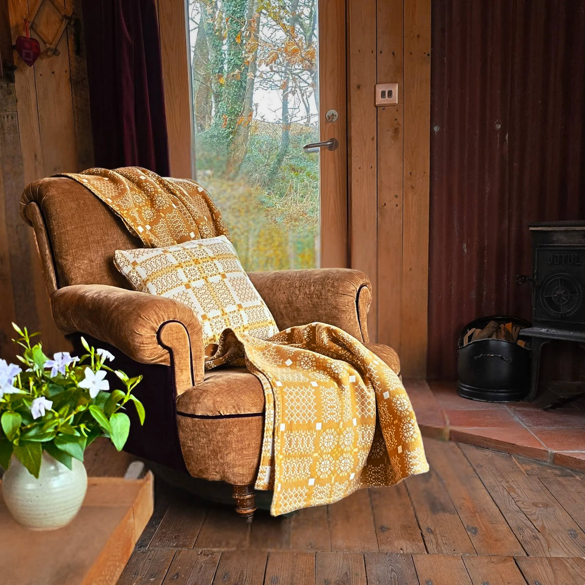 Welsh Knot Garden Throw - 100% Lambswool - Cwrel (120x200cm)