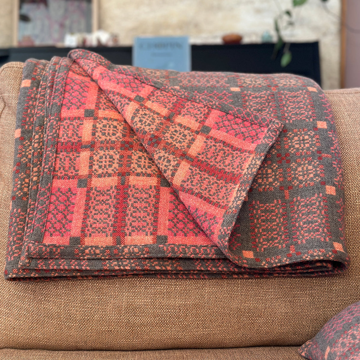 Welsh Knot Garden Throw - 100% Lambswool - Copper (120x200cm)