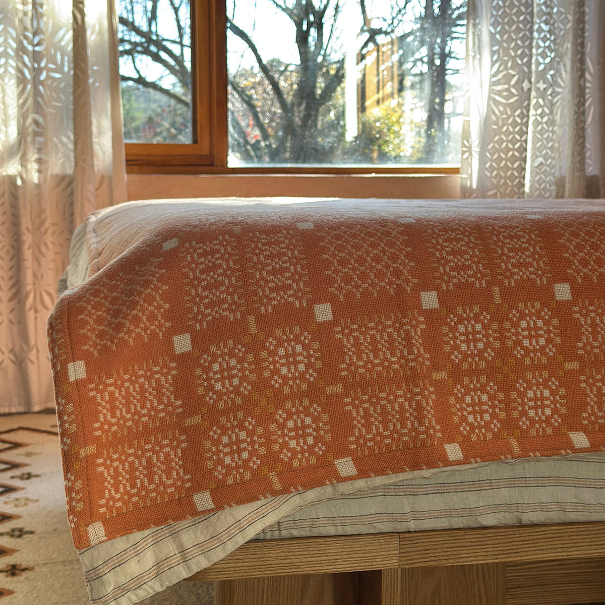 Welsh Knot Garden Throw - 100% Lambswool - Cwrel (120x200cm)