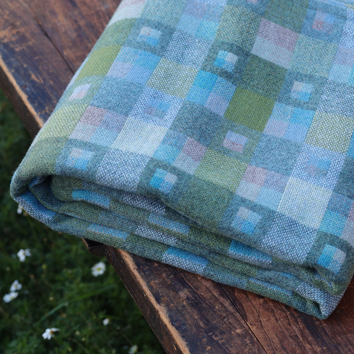 Welsh Arluniaeth Throw - 100% Lambswool - Traethlin (200x120cm)