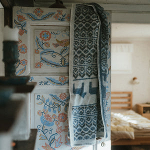 Jacquard Woven Blanket - 100% Wool - Darlana Blue (130x90cm)