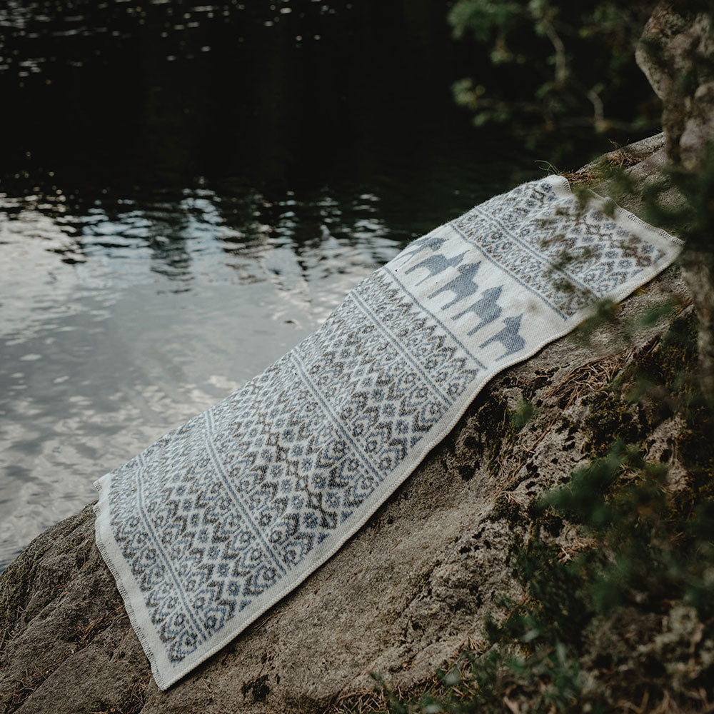 Jacquard Woven Blanket - 100% Wool - Darlana Blue (130x90cm)