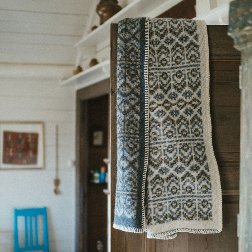 Jacquard Woven Blanket - 100% Wool - Darlana Blue (130x90cm)