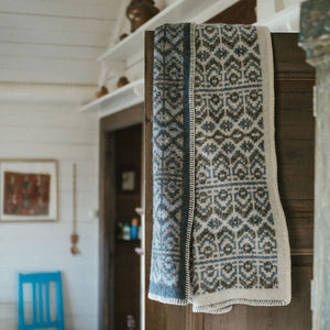 Jacquard Woven Blanket - 100% Wool - Darlana Blue (130x90cm)