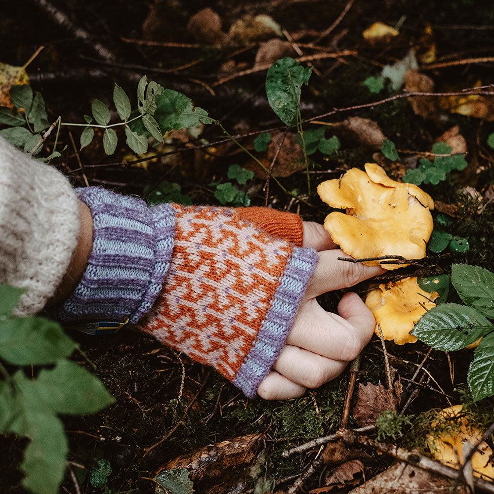 Jacquard Knit Hand Warmers - 100% Merino - Fästfolk (Adults)