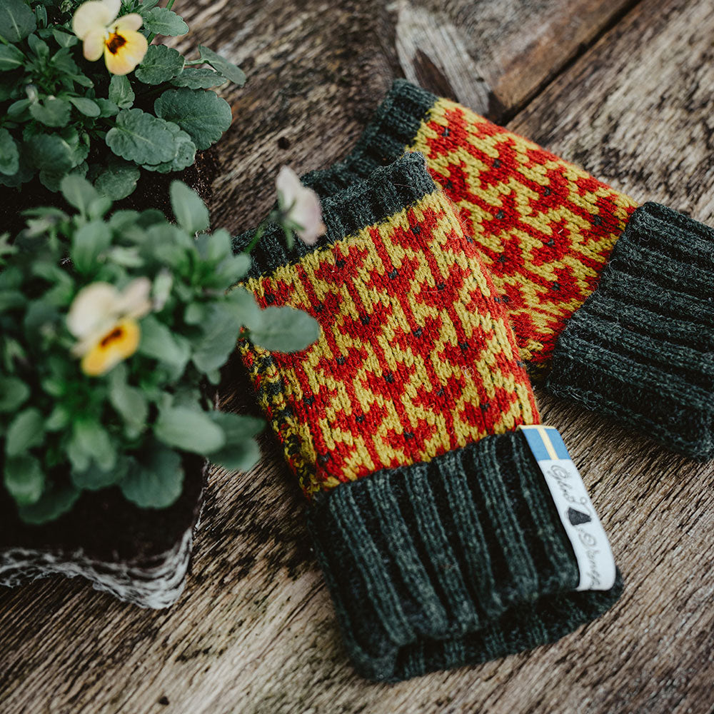 Jacquard Knit Hand Warmers - 100% Merino - Fästfolk (Adults)