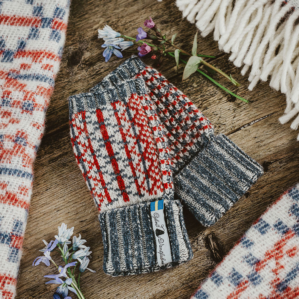 Jacquard Knit Hand Warmers - 100% Merino - Lycksele (Adults)