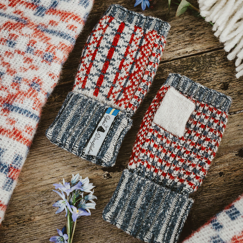 Jacquard Knit Hand Warmers - 100% Merino - Lycksele (Adults)