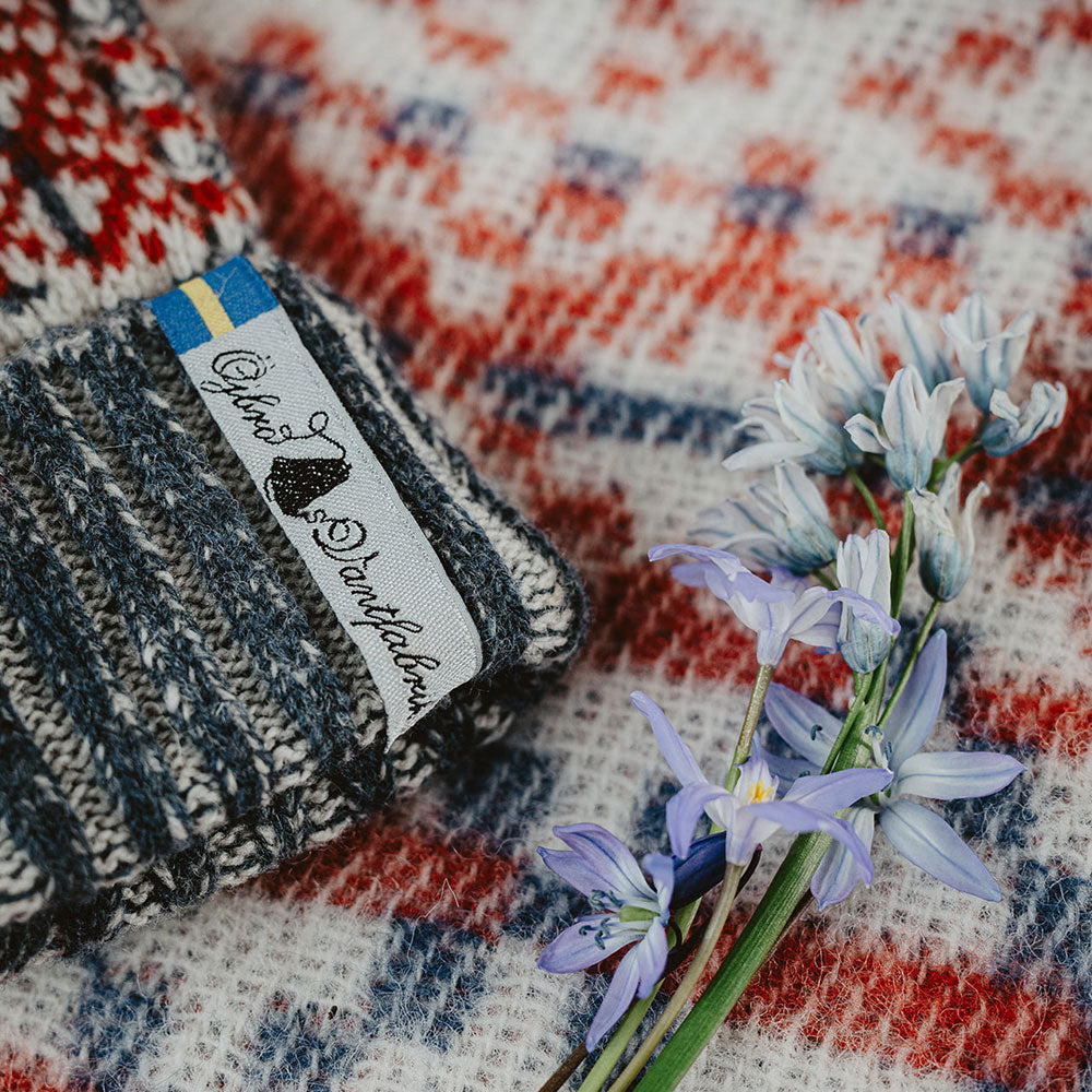 Jacquard Knit Hand Warmers - 100% Merino - Lycksele (Adults)