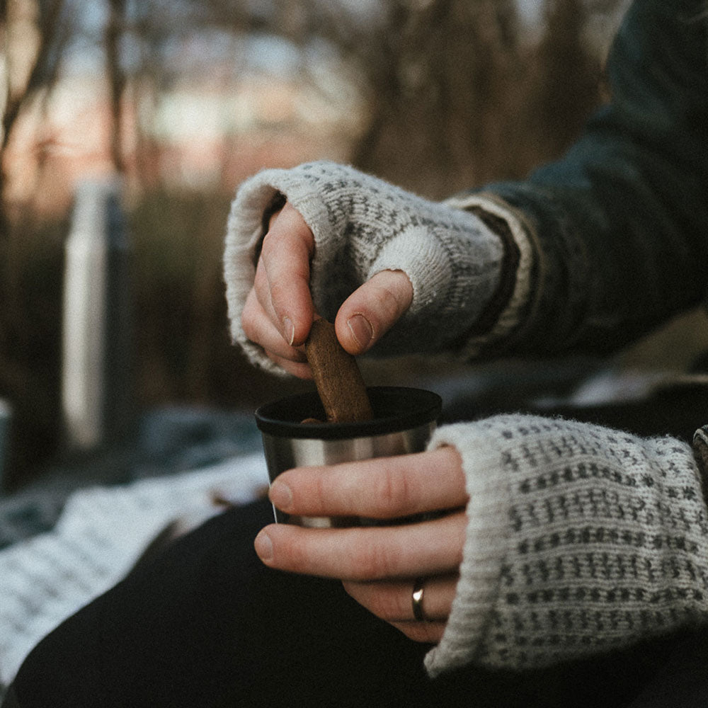 Jacquard Knit Hand Warmers - 100% Merino - Skaftö (Adults)